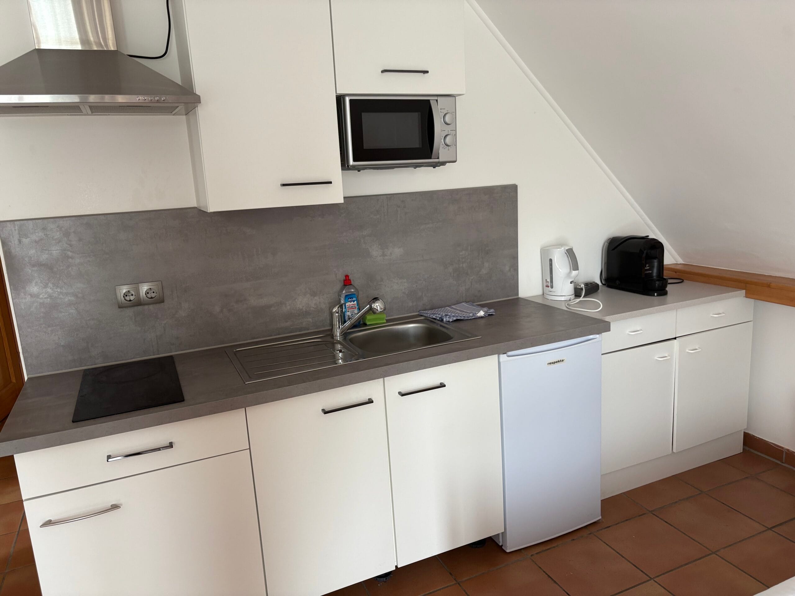 Dreibettzimmer Küchenzeile